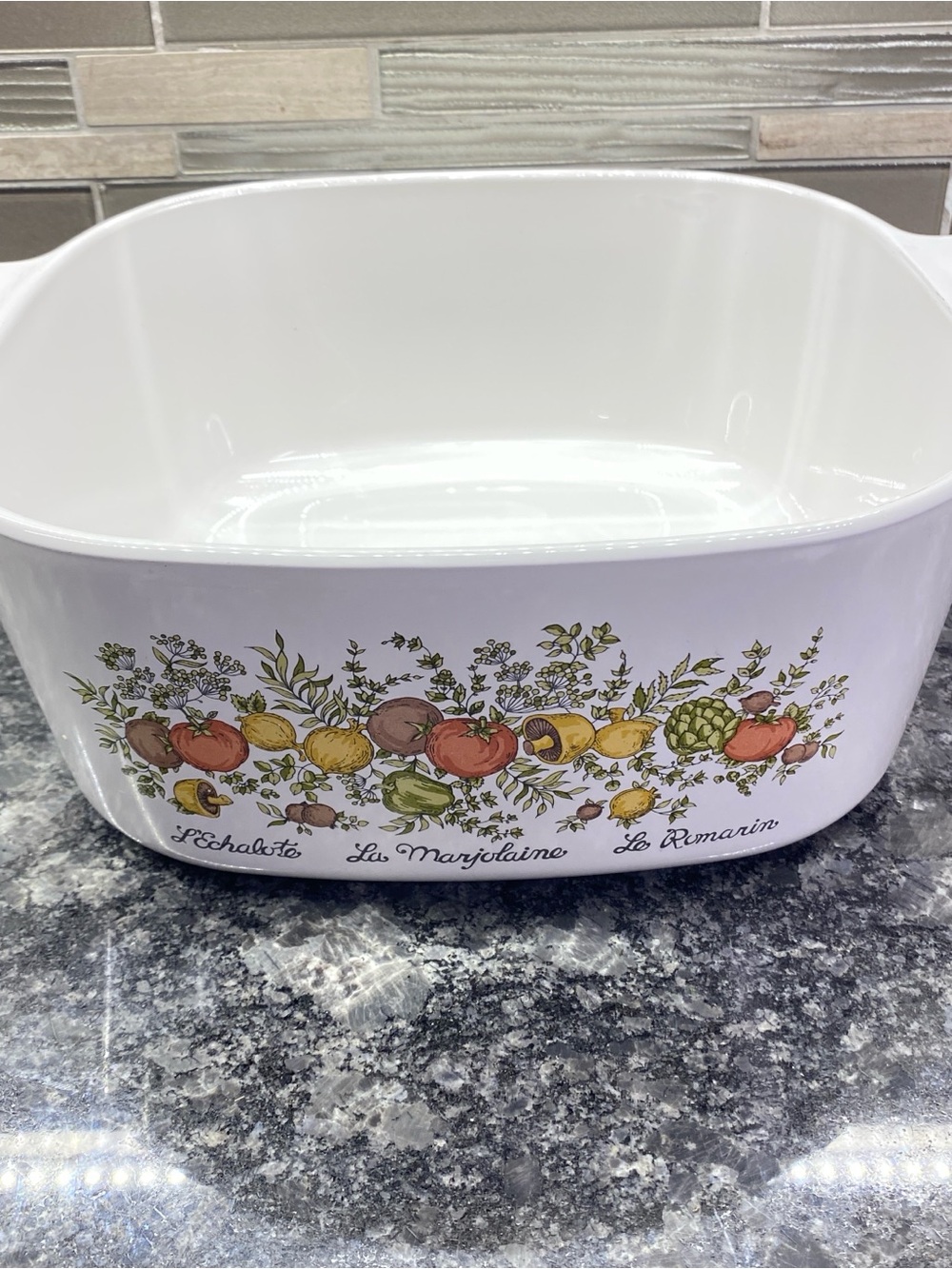 Corningware White 5-Quart Ceramic Casserole Dish W/ Plastic Corning Lid